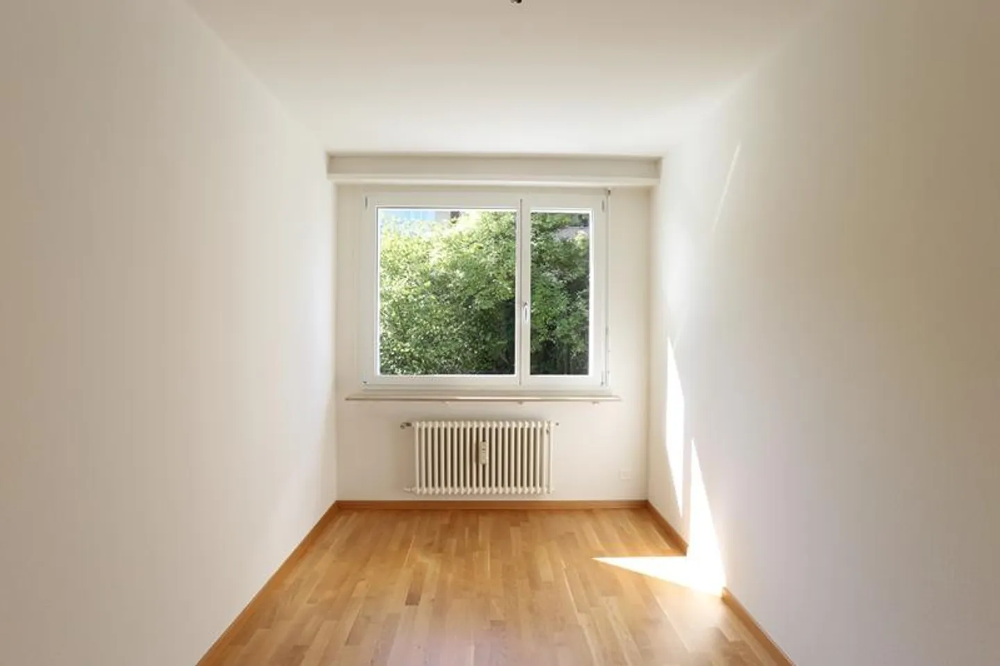 Vivere nel verde a Binningen - Appartamento duplex di 4,5 locali con garage - Foto 9 di 13