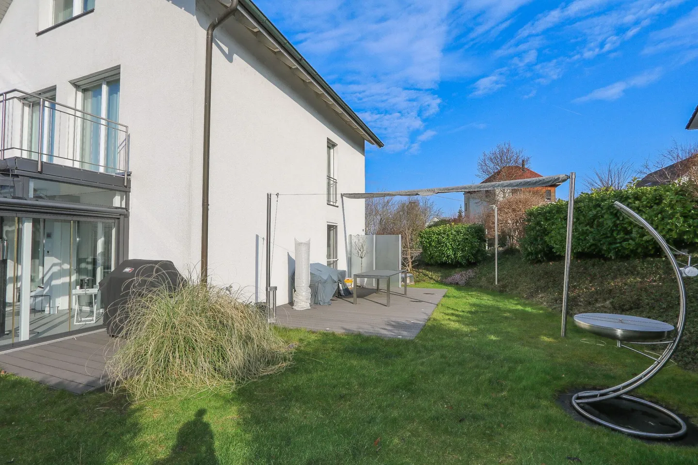 Vivere con eleganza in una casa unifamiliare di 6 stanze a Bättwil - Foto 6 di 18