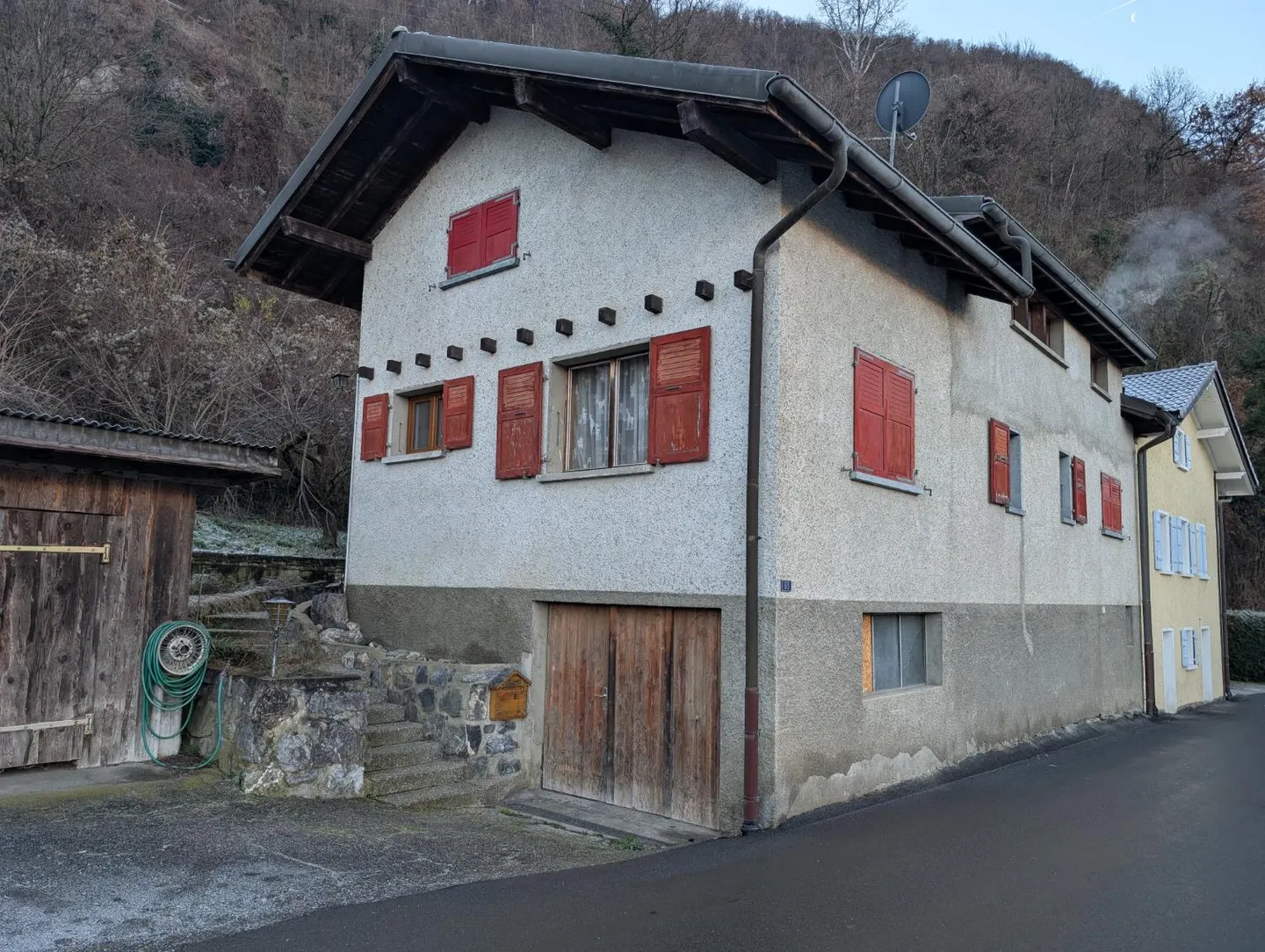 Semi-Detached House 6.5 Rooms - Photo 1 of 7