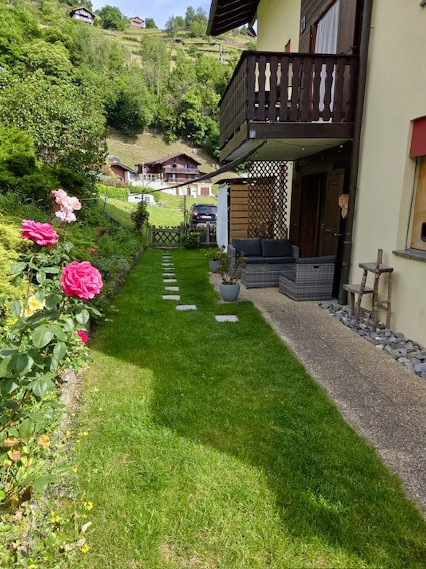 Ampio Appartamento Familiare con Giardino - Foto 1 di 12
