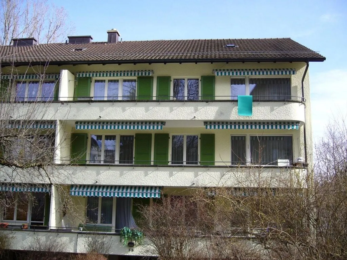 Quiet living in a central location - Photo 1 of 8