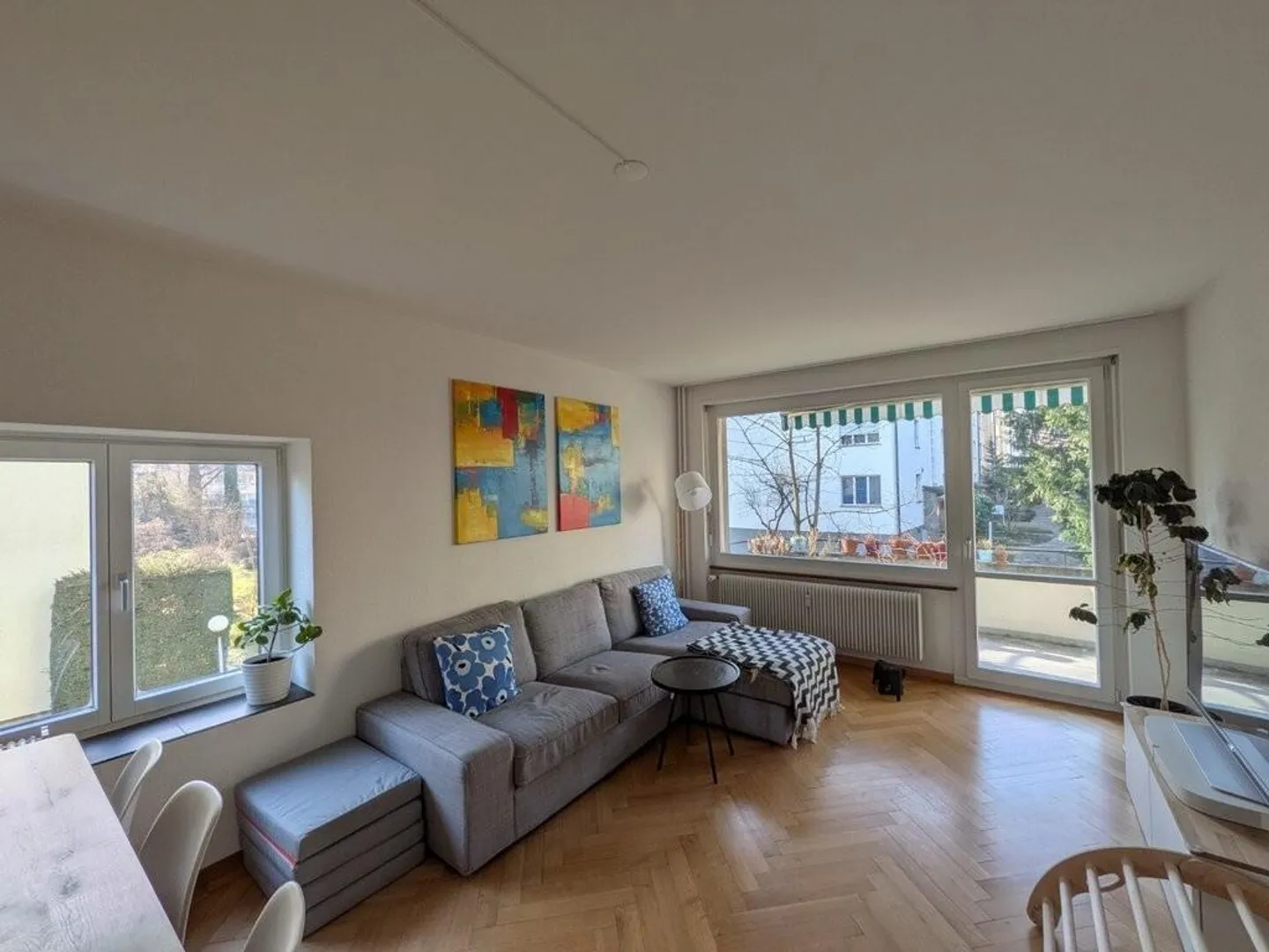 Quiet living in a central location - Photo 2 of 8