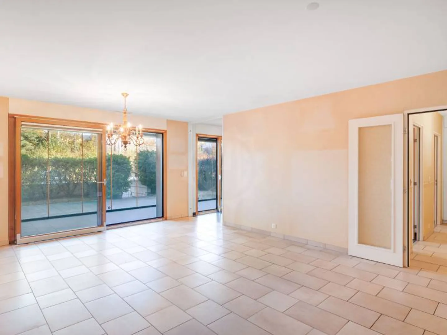 5-room apartment - Photo 2 of 9