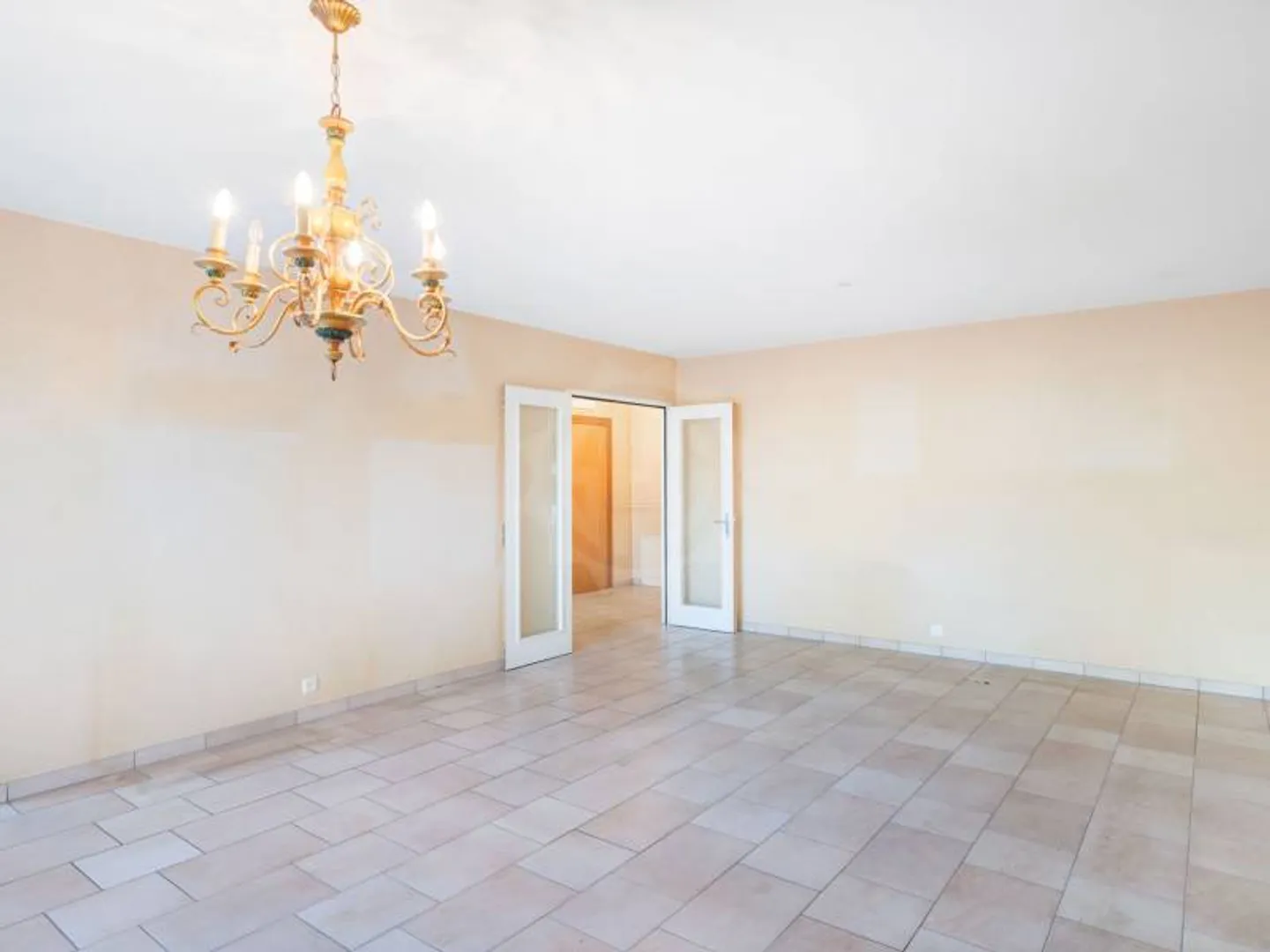 5-room apartment - Photo 4 of 9