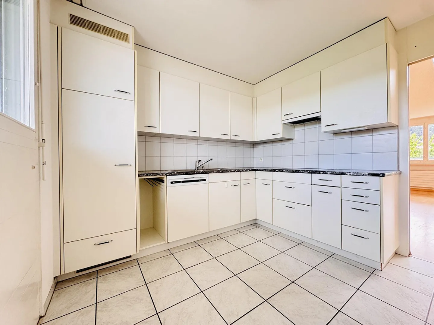 Geräumige Maisonette mit Parkplatz - Foto 5 von 15