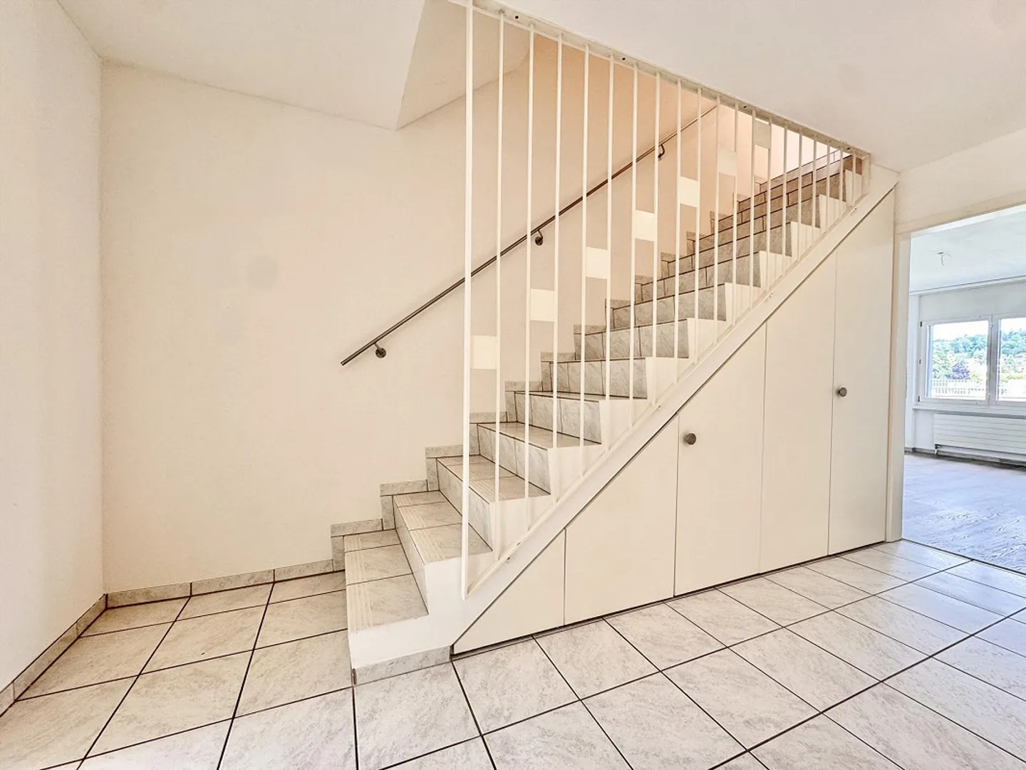 Geräumige Maisonette mit Parkplatz - Foto 7 von 15