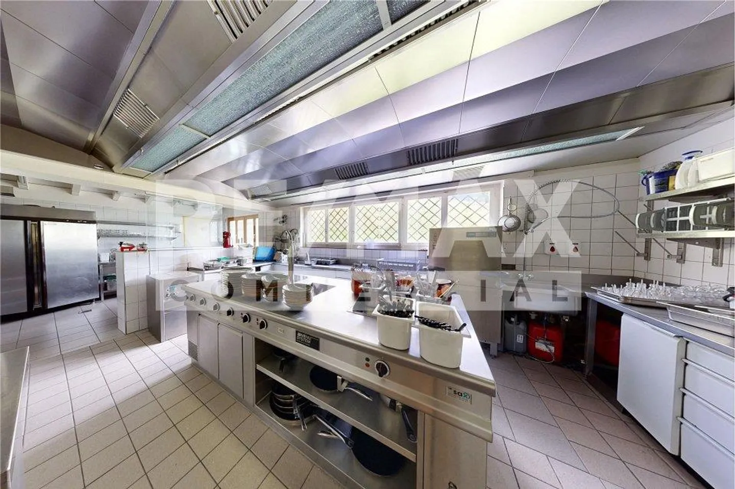 Hôtel dans un emplacement visible et de premier choix - Photo 3 sur 13