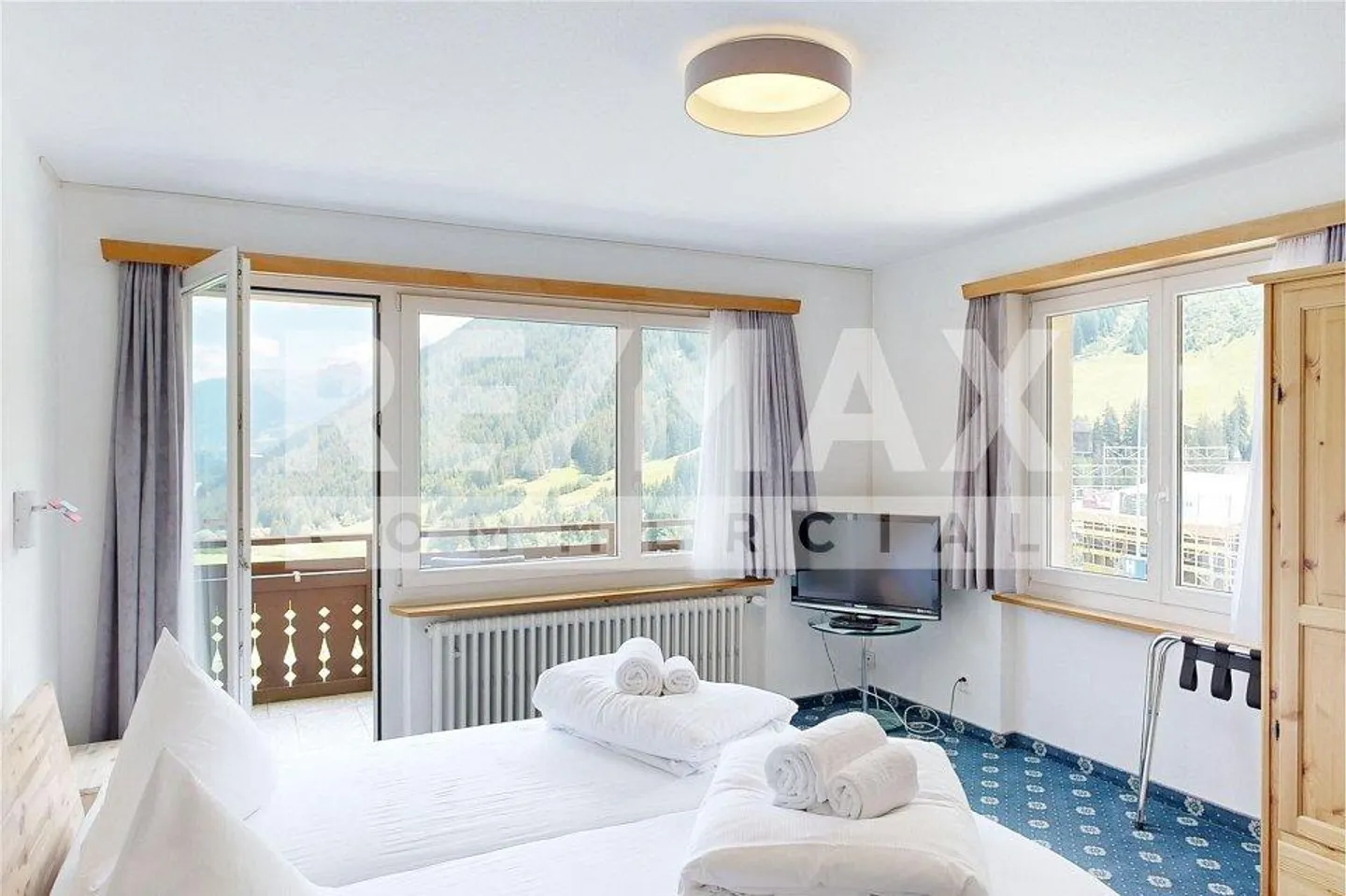 Hôtel dans un emplacement visible et de premier choix - Photo 4 sur 13