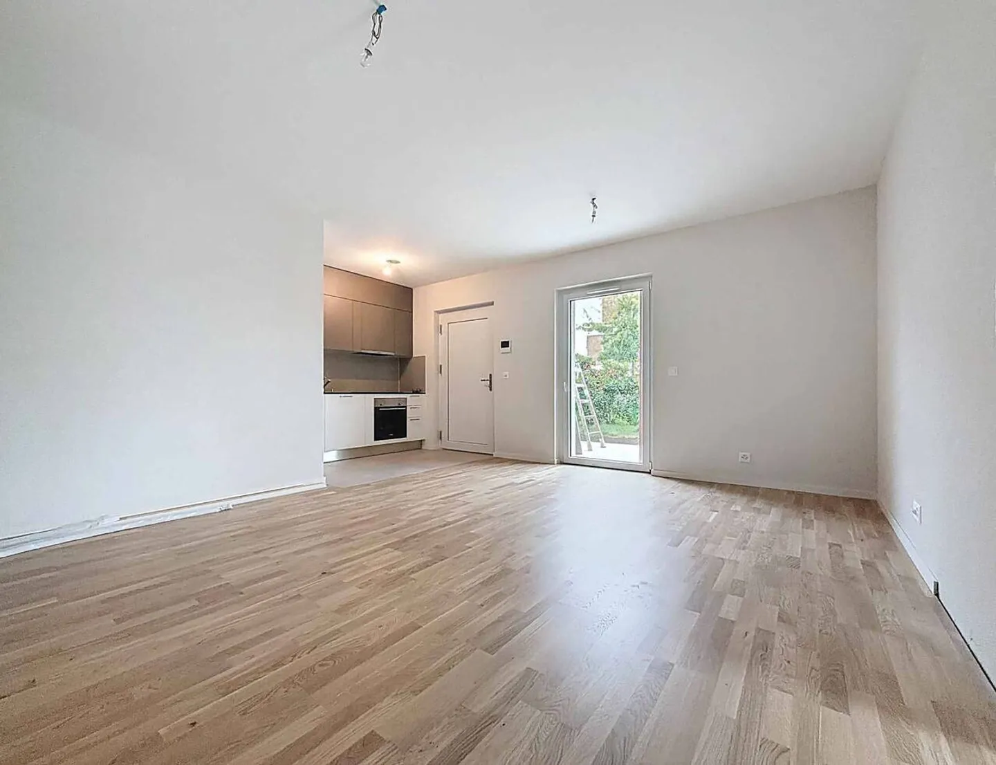 Nouvel appartement de 2,5 pièces avec terrasse et jardin ! - Photo 1 sur 11