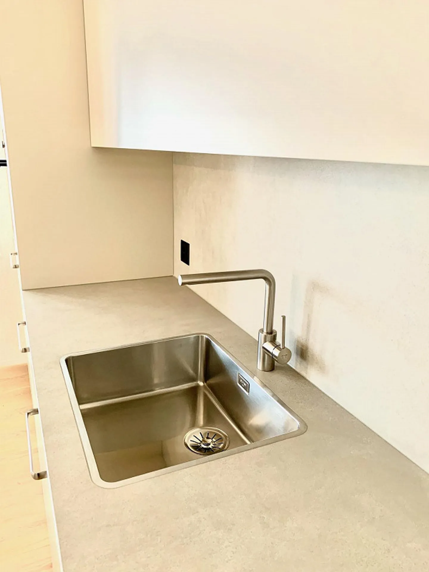 5 Room Apartment - Photo 3 of 5