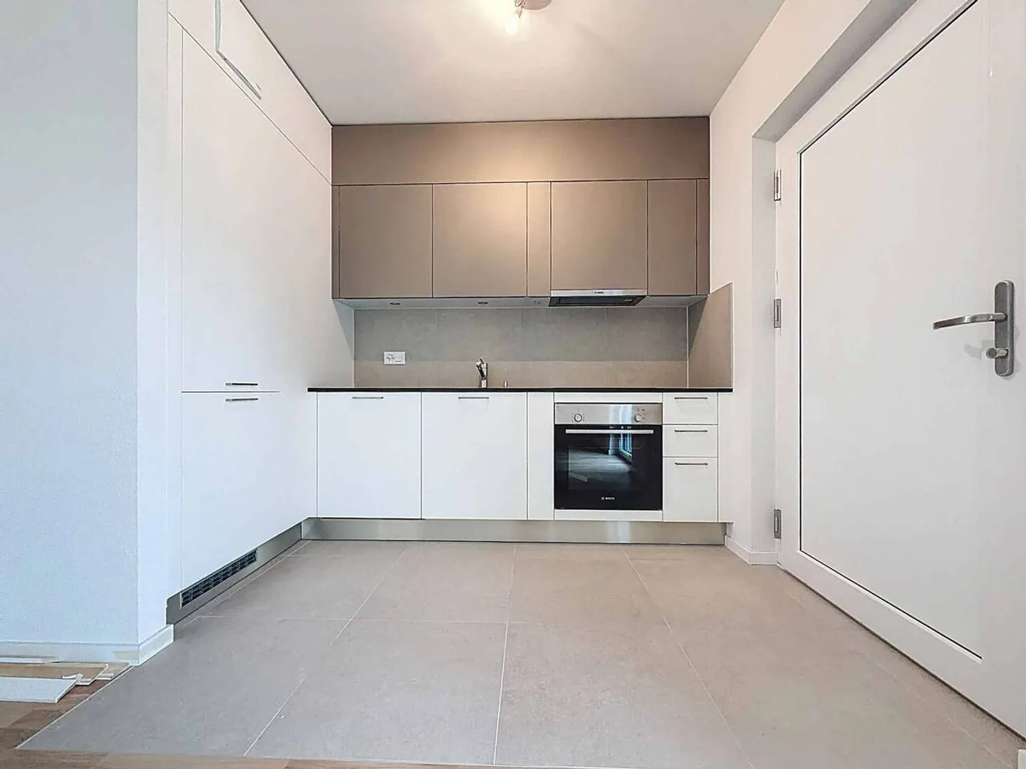 Nouvel appartement de 2,5 pièces avec terrasse et jardin ! - Photo 2 sur 11