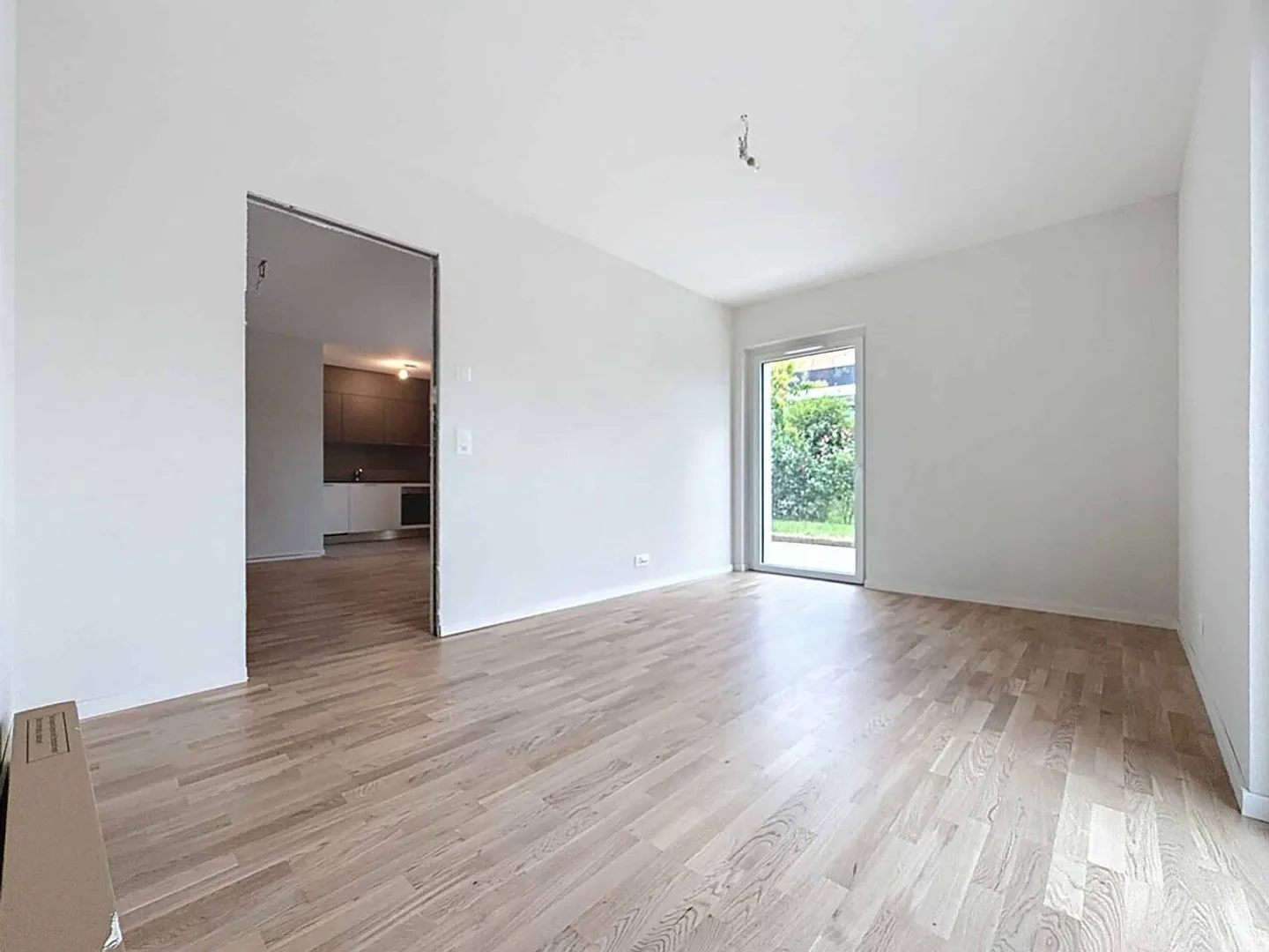 Nouvel appartement de 2,5 pièces avec terrasse et jardin ! - Photo 3 sur 11