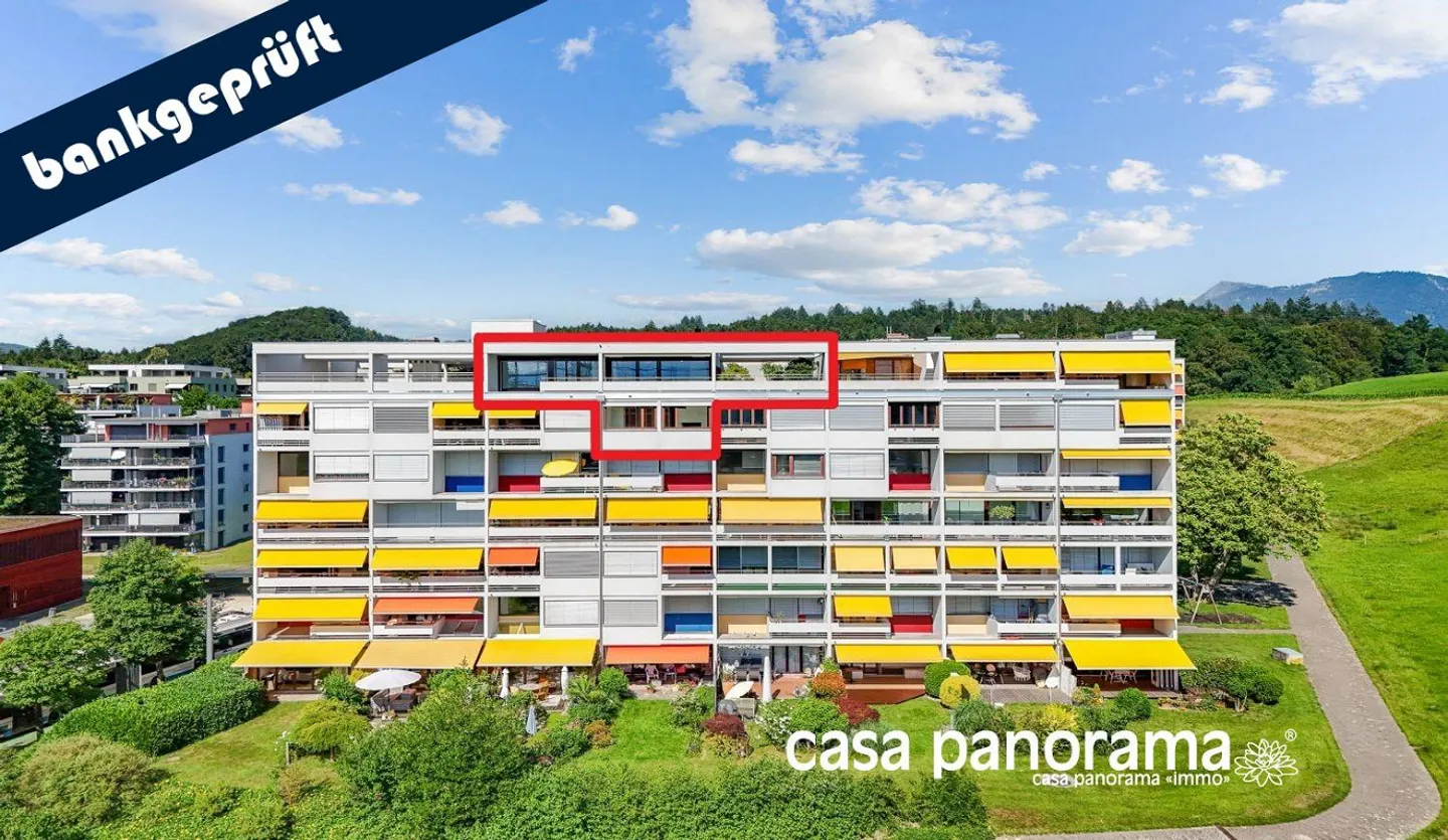 6.5-ROOM PENTHOUSE MAISONETTE – LOTS OF SPACE, LOTS OF POTENTIAL, BANK-APPROVED - Photo 1 of 18