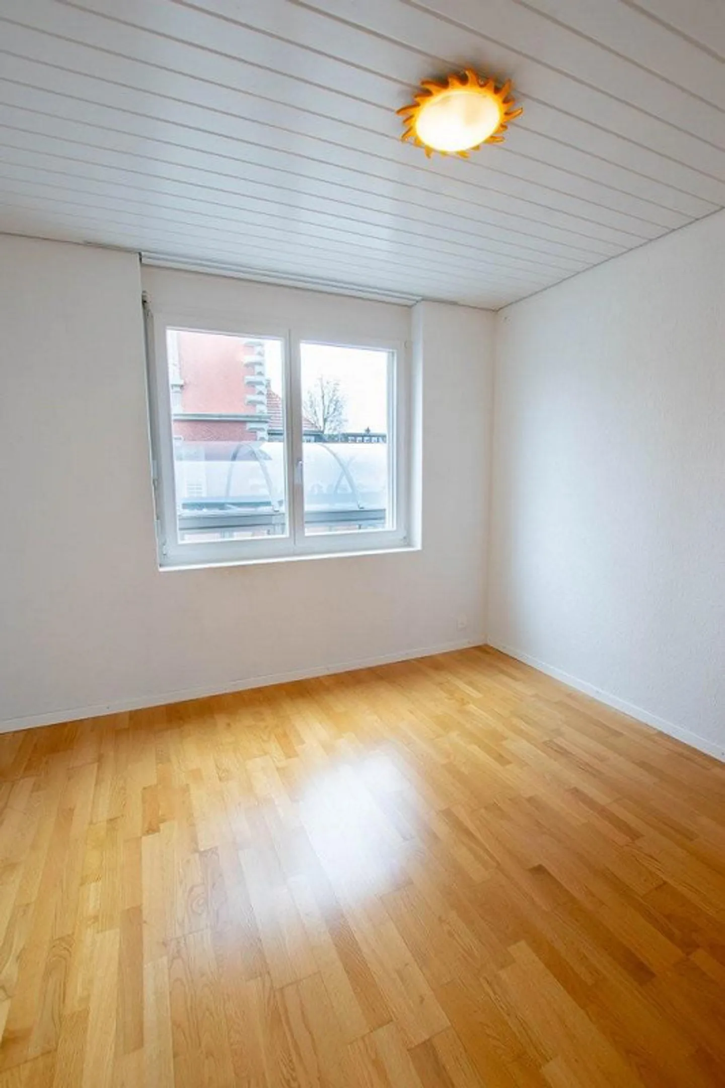 Modern Apartment in Kirchberg - Photo 3 of 8