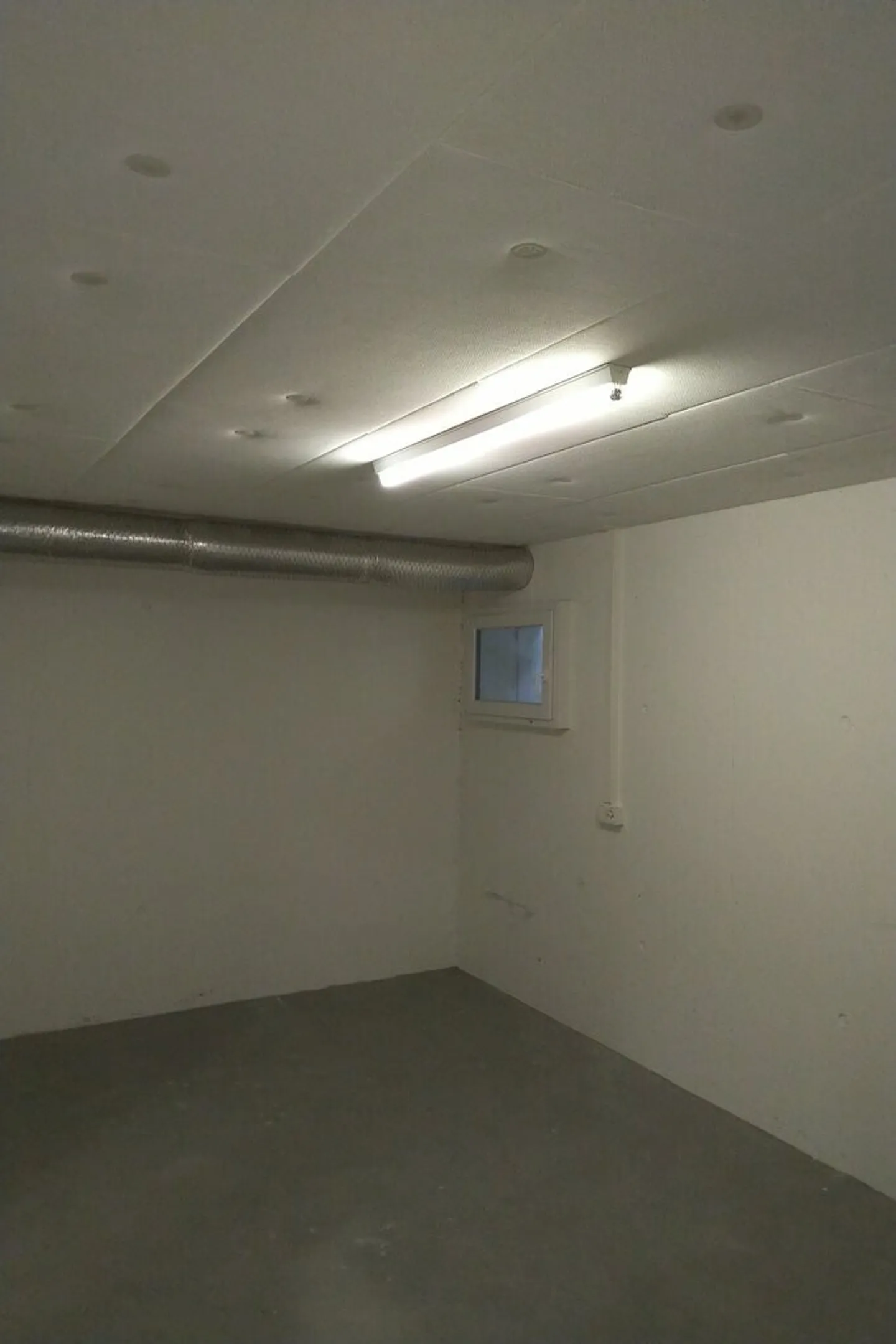 Stanza per hobby moderna e spaziosa di 19m2 a Breitenbach in affitto - Foto 3 di 7