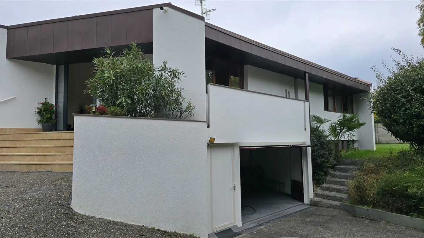 Villa progettata da un architetto - Foto 2 di 13