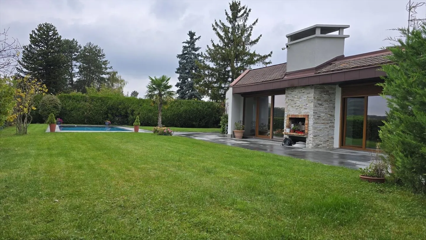 Villa progettata da un architetto - Foto 9 di 13