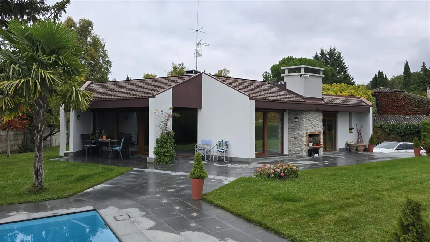 Villa progettata da un architetto - Foto 10 di 13