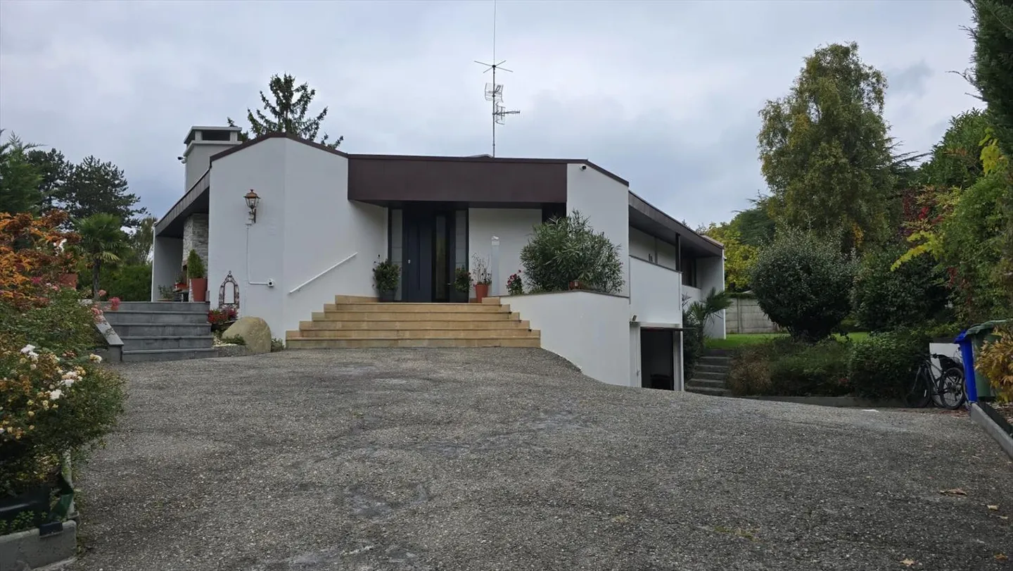 Villa progettata da un architetto - Foto 11 di 13