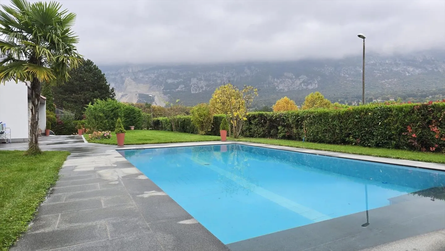 Villa progettata da un architetto - Foto 3 di 13