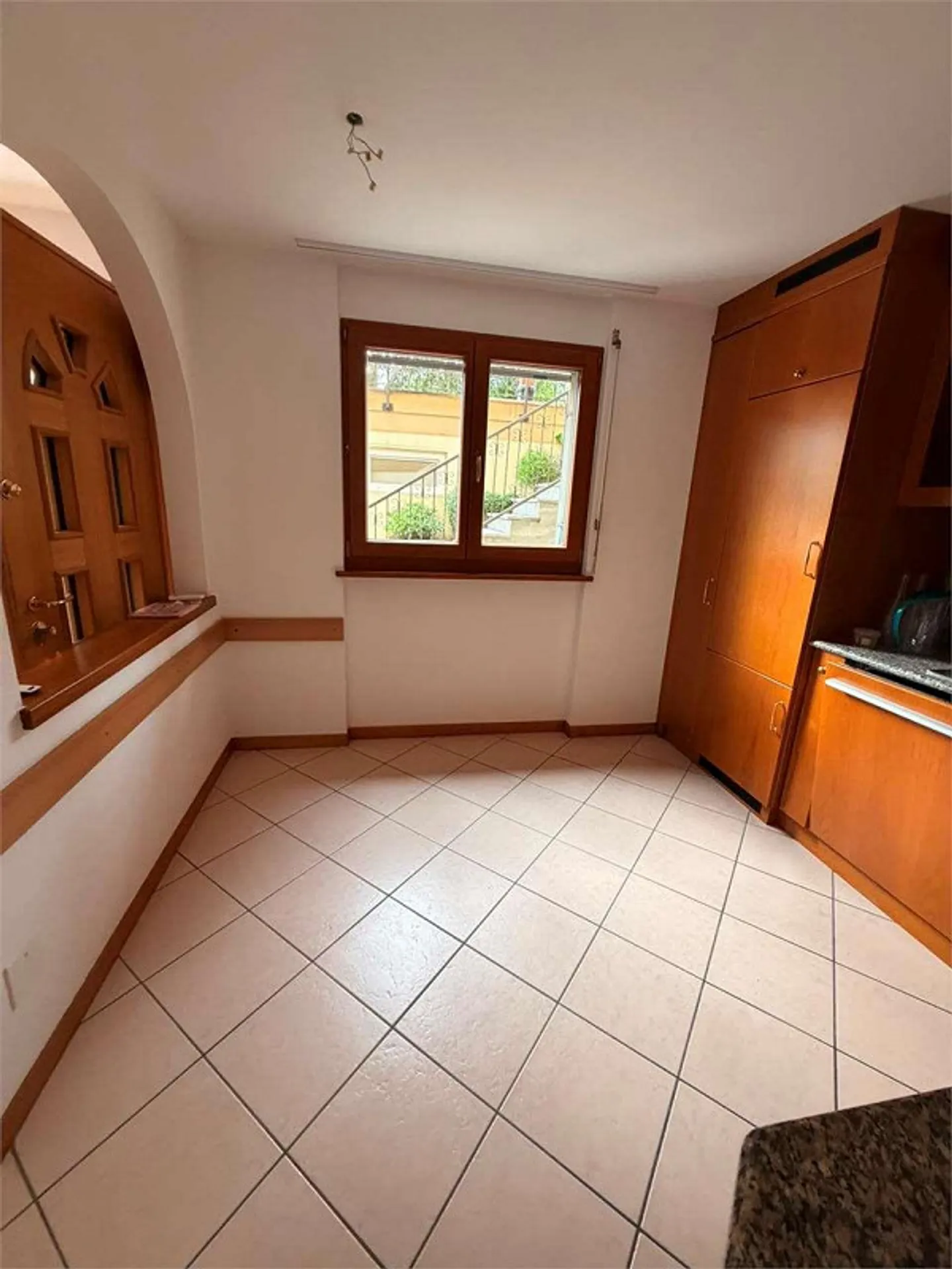 Apartment for Rent with Garden - Photo 4 of 13