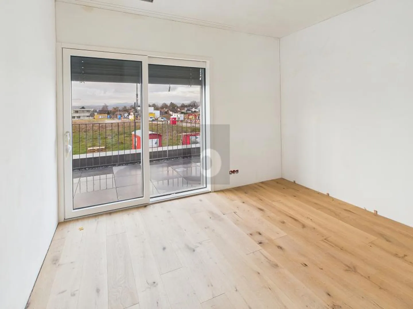 MINERGIE! NOUVEAU BÂTIMENT AVEC DEUX TERRASSES ET JARDIN - Photo 2 sur 6