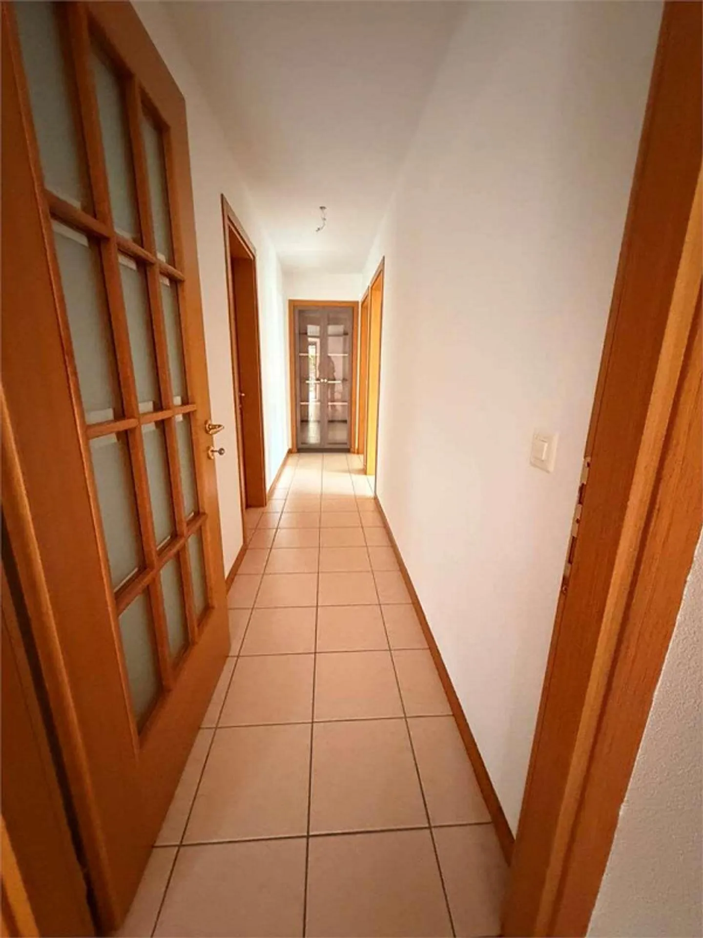 Apartment for Rent with Garden - Photo 11 of 13