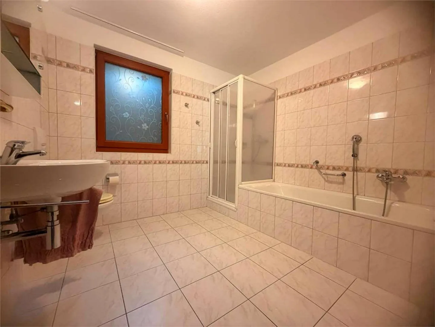 Apartment for Rent with Garden - Photo 12 of 13