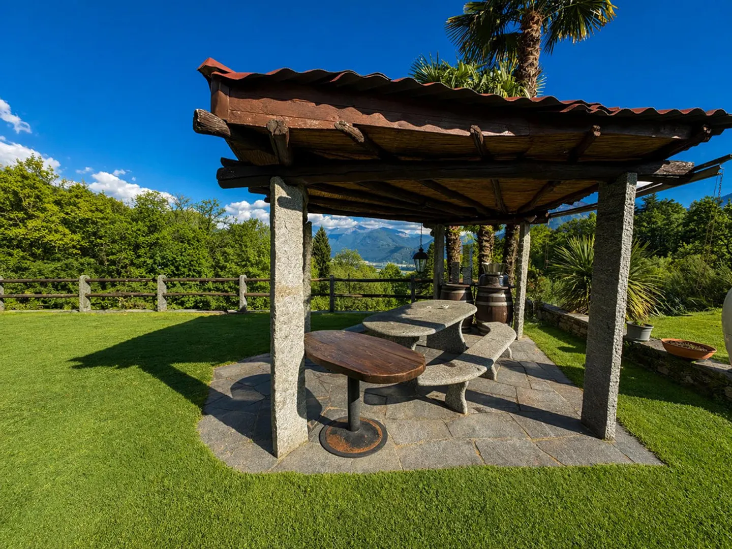 Deuxième maison ! Oasis dans la nature avec jardin, piscine et pergola - Photo 5 sur 20