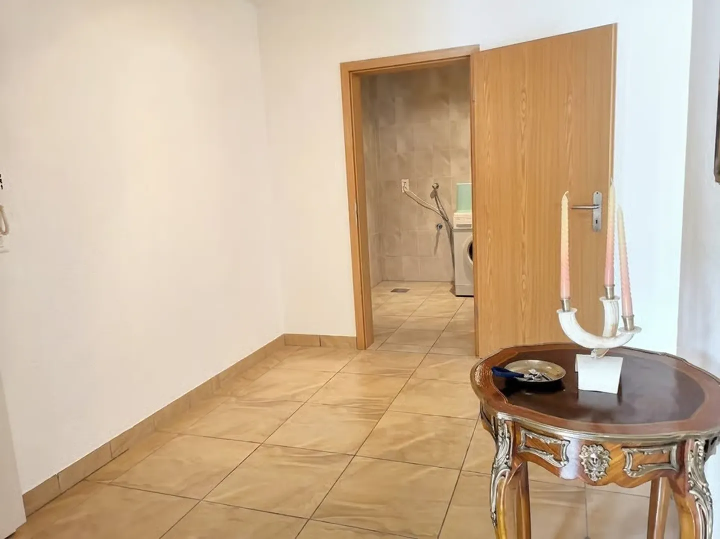 Appartement spacieux avec grand balcon - Photo 11 sur 13
