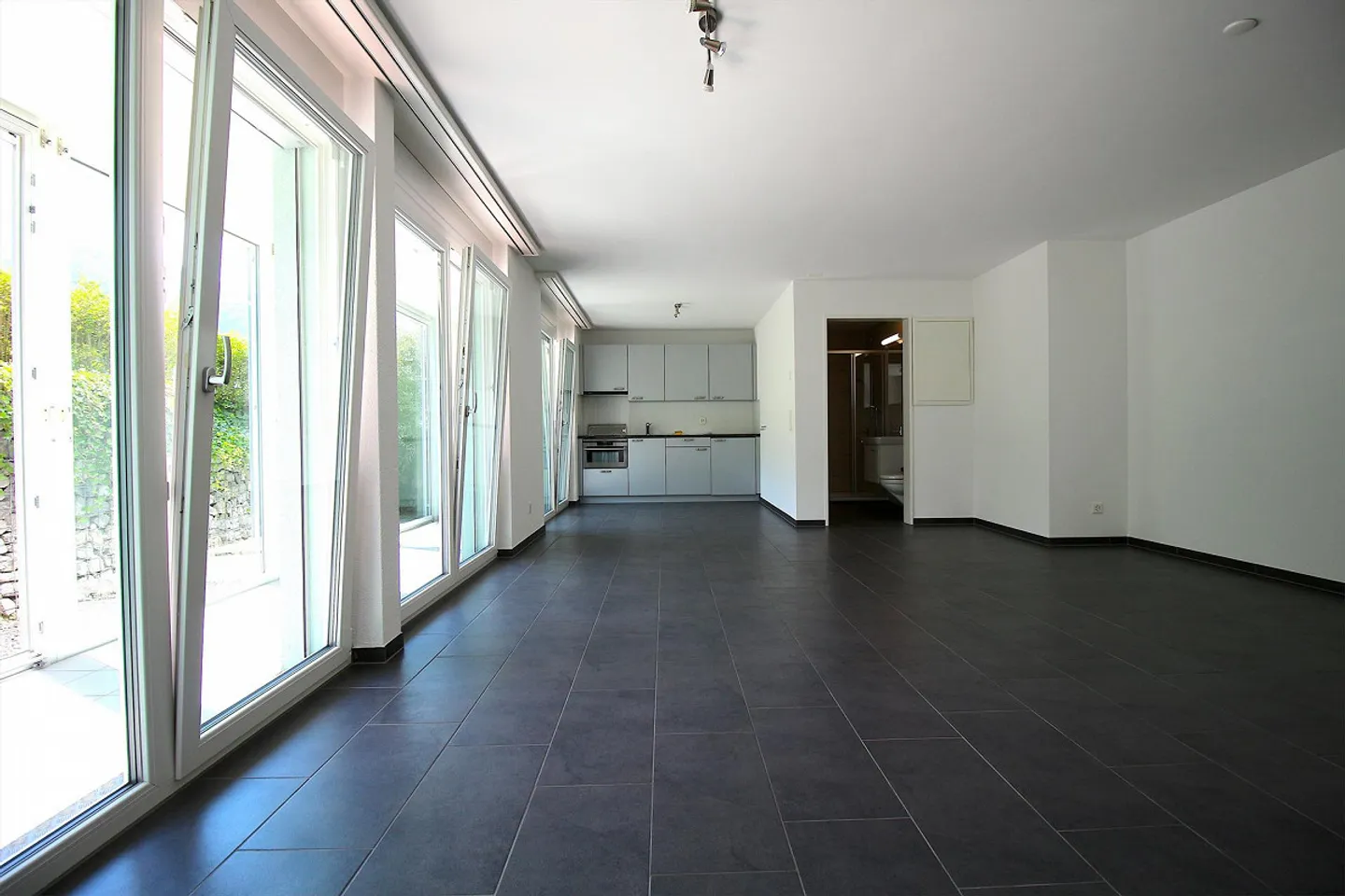 Single apartment in a central location - Photo 3 of 6