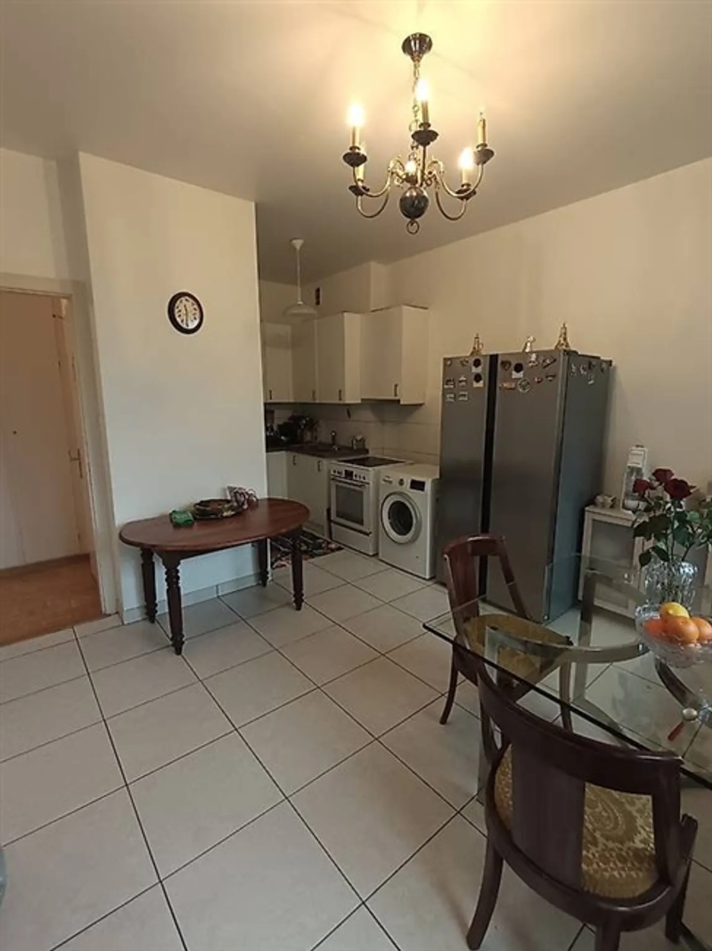 Beautiful 3-room apartment with balcony directly on the lake in Geneva - Photo 2 of 5