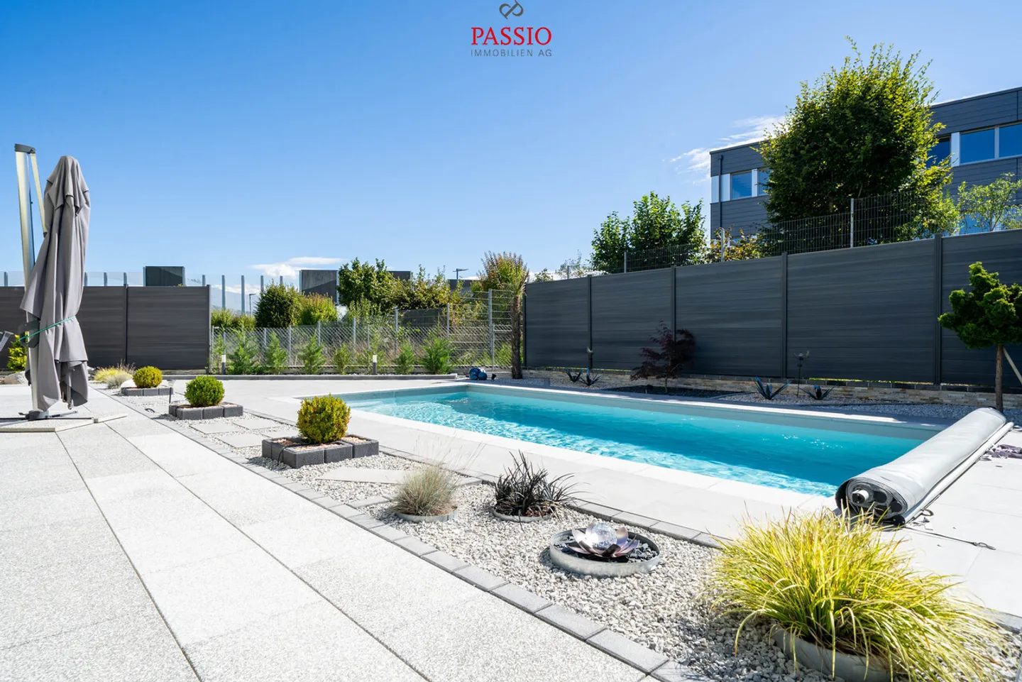 Maison individuelle de 6,5 pièces avec studio, piscine et grand jardin - Photo 14 sur 44