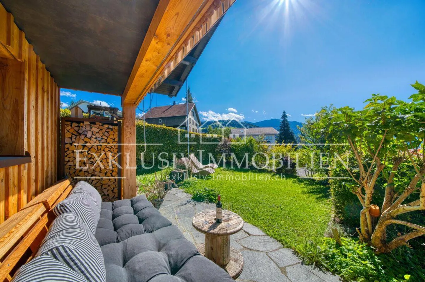 Maison avec une vue fantastique et un grand jardin pour se détendre - Photo 1 sur 7