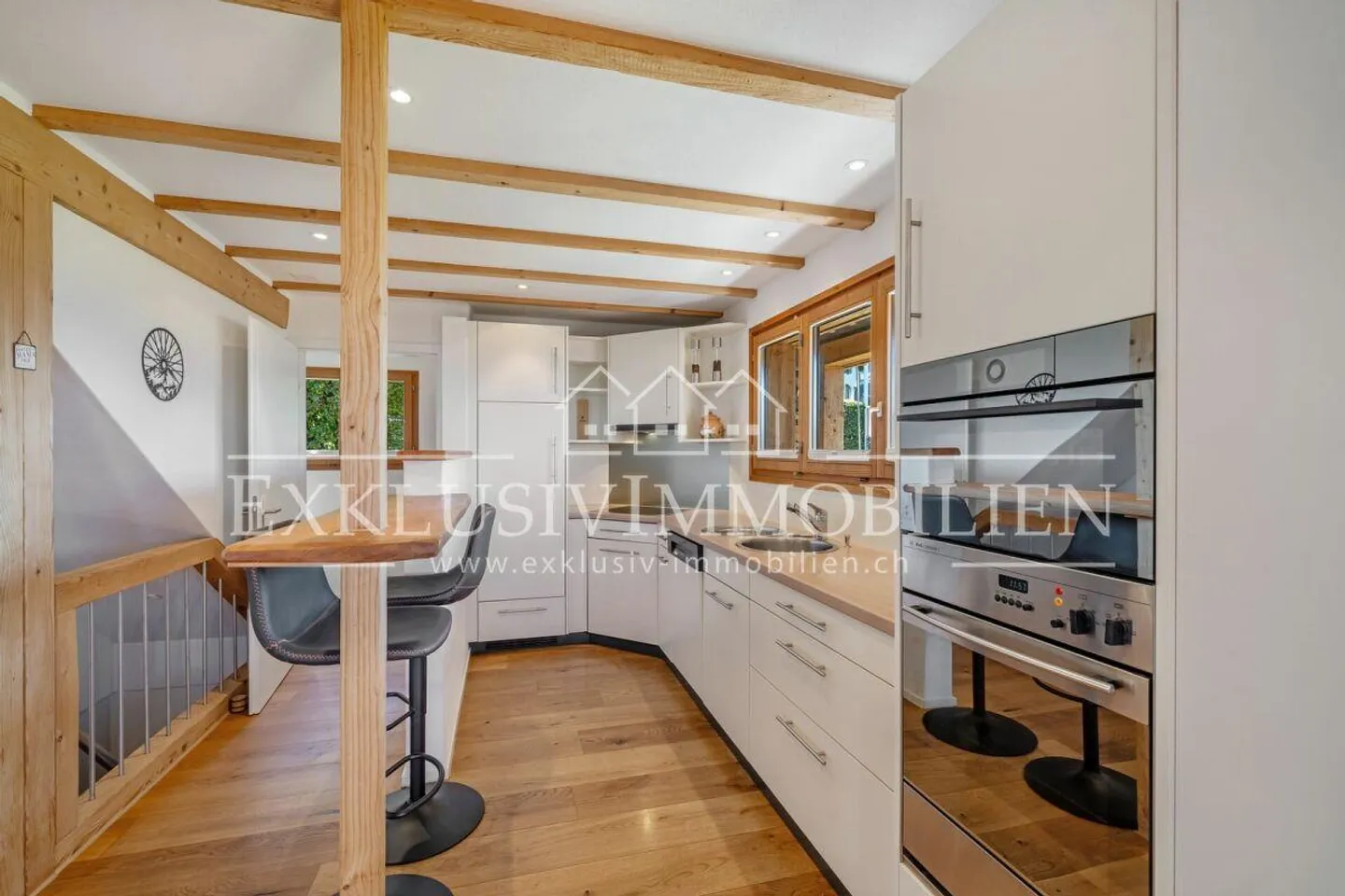 Maison avec une vue fantastique et un grand jardin pour se détendre - Photo 4 sur 7