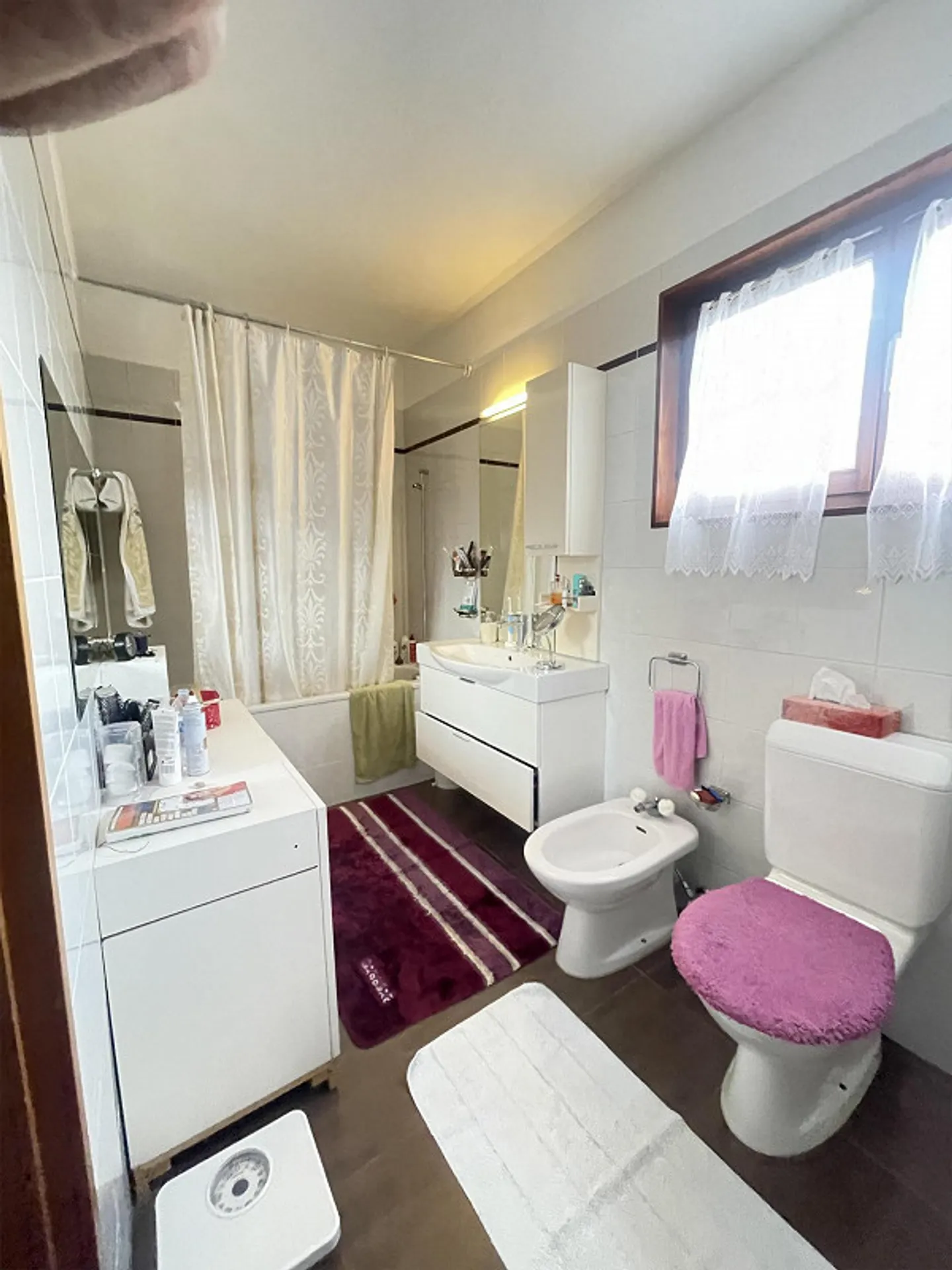 Incantevole Casa Familiare a Lumino - Foto 14 di 20