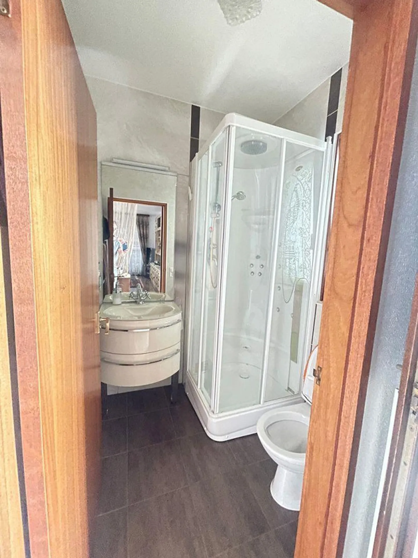 Incantevole Casa Familiare a Lumino - Foto 15 di 20