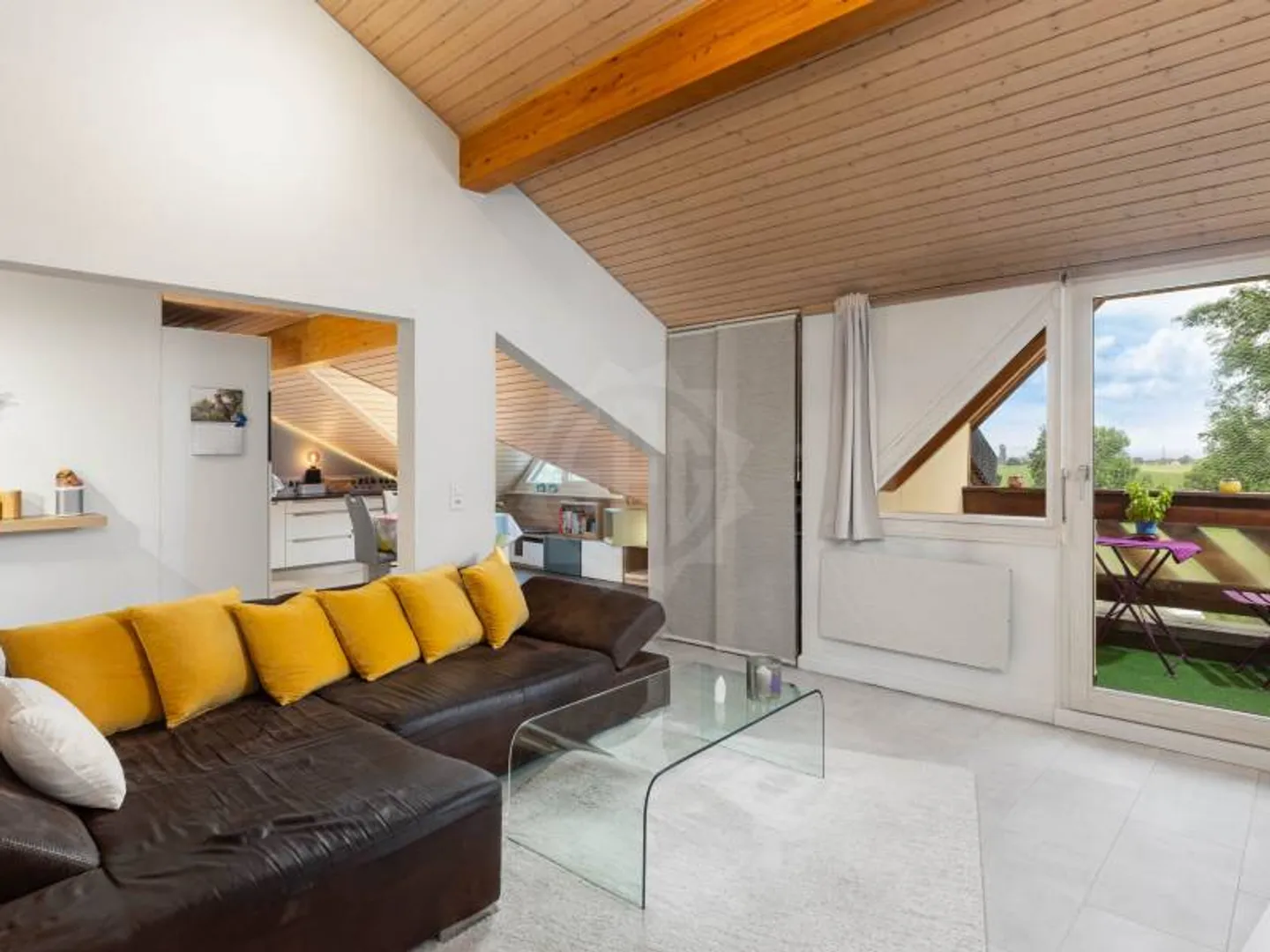 Appartement à vendre - Photo 2 sur 8