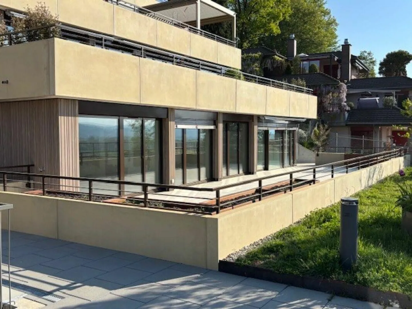 Terrassenhaus mit Alpenblick - Foto 2 von 10