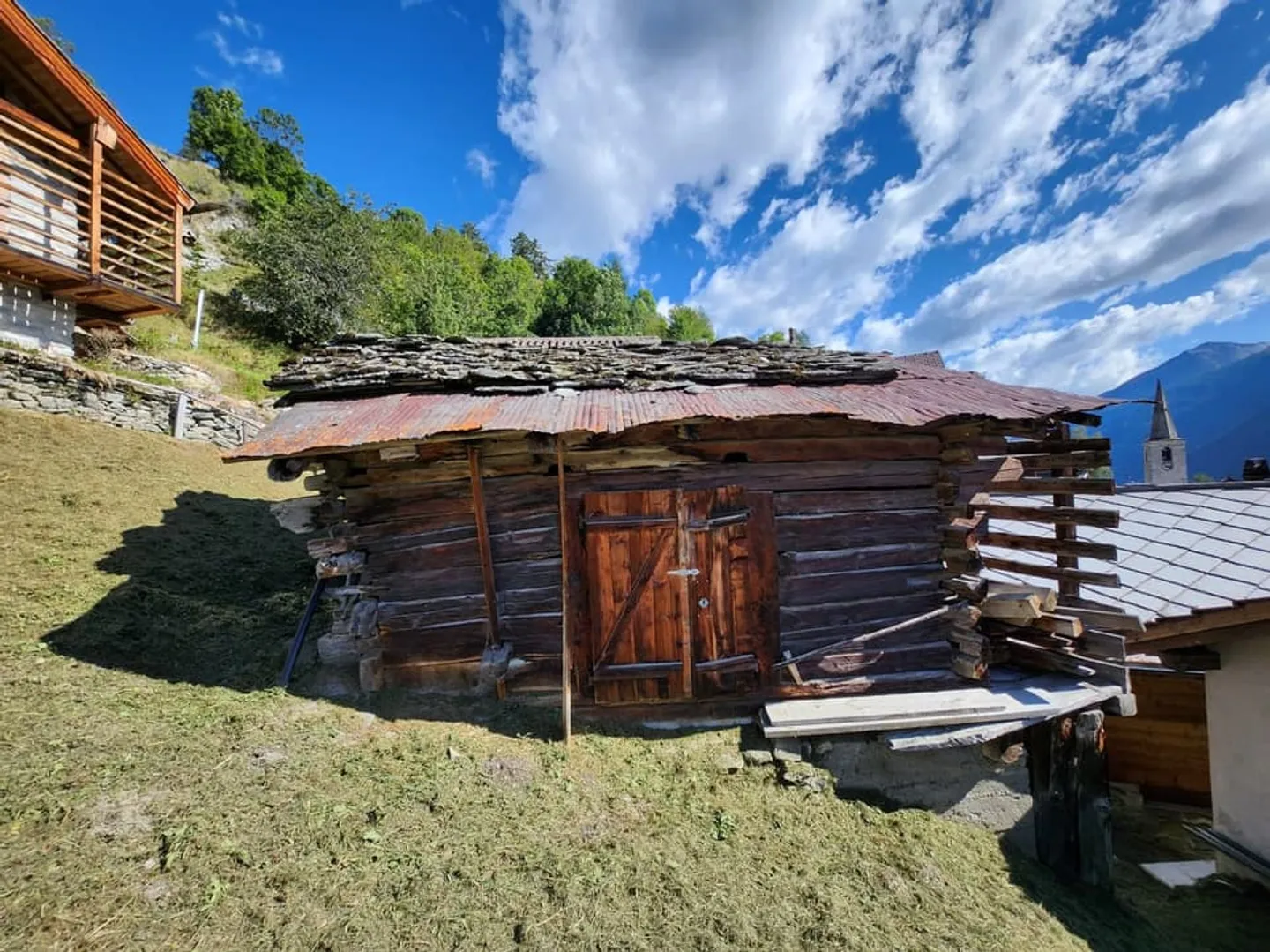 To seize! Rare object! Adjacent barns to renovate, St-Martin, Val d'Hérens - Photo 2 of 7