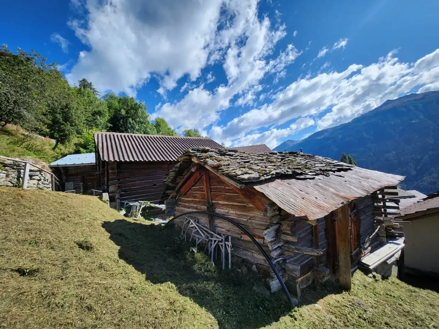 To seize! Rare object! Adjacent barns to renovate, St-Martin, Val d'Hérens - Photo 7 of 7