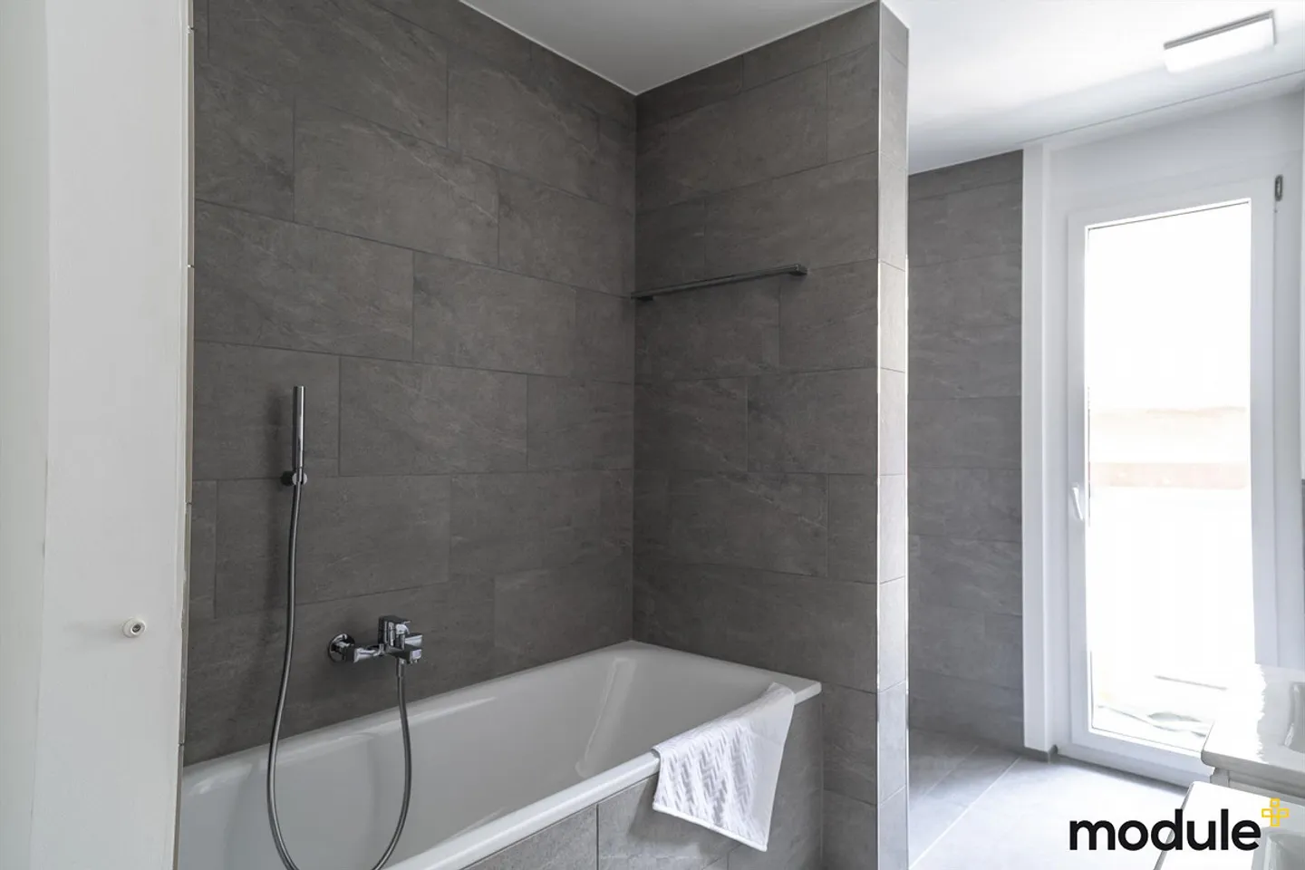 Modern Living in Prime Location – Attractive 3.5-Room Apartment - Photo 4 of 5