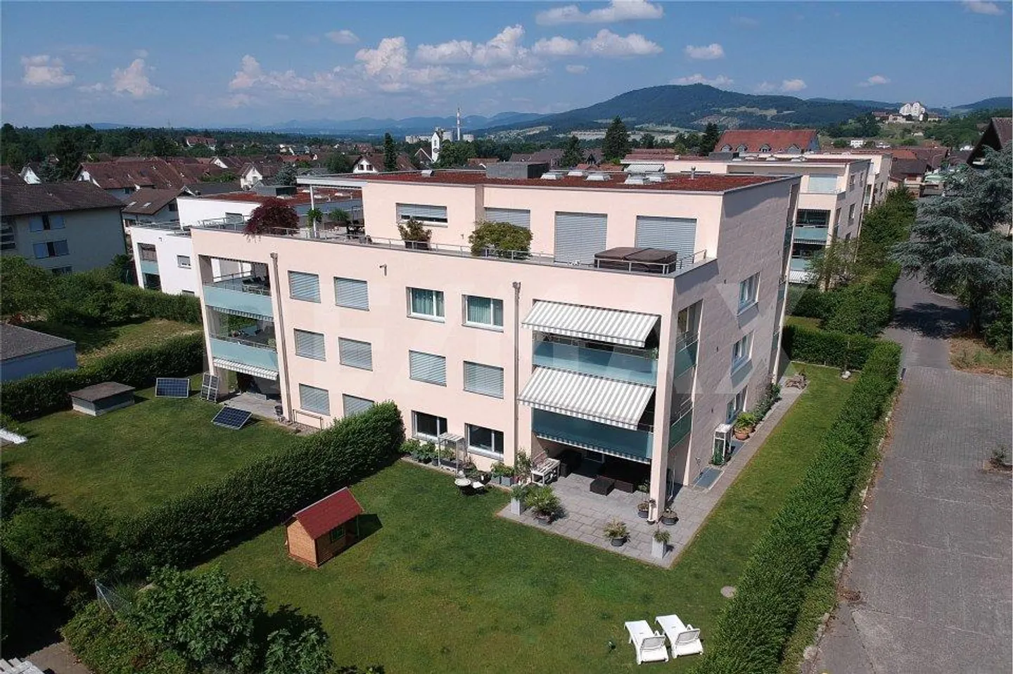 Condominio moderno di 4,5 stanze con un piano ben progettato - Foto 1 di 12