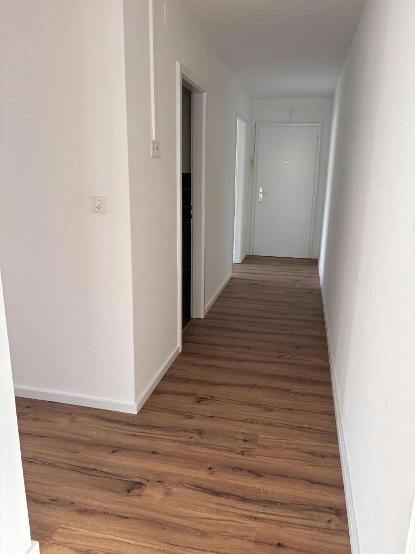 Delémont - Stadtzentrum - geräumige 3,5-Zimmer-Wohnung im 4. Stock - Foto 6 von 16
