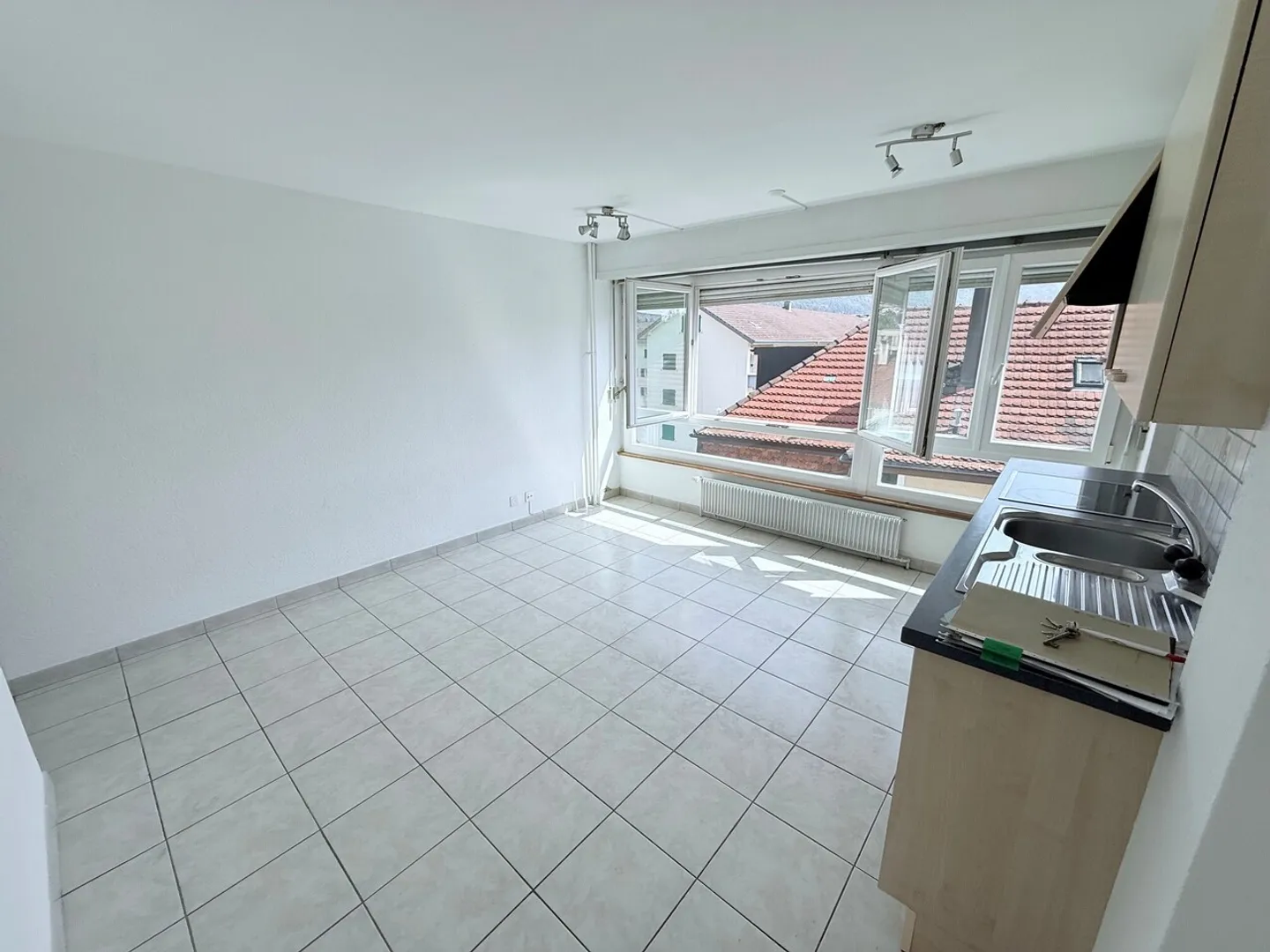 2.5 room apartment on the 4th floor - Photo 4 of 6