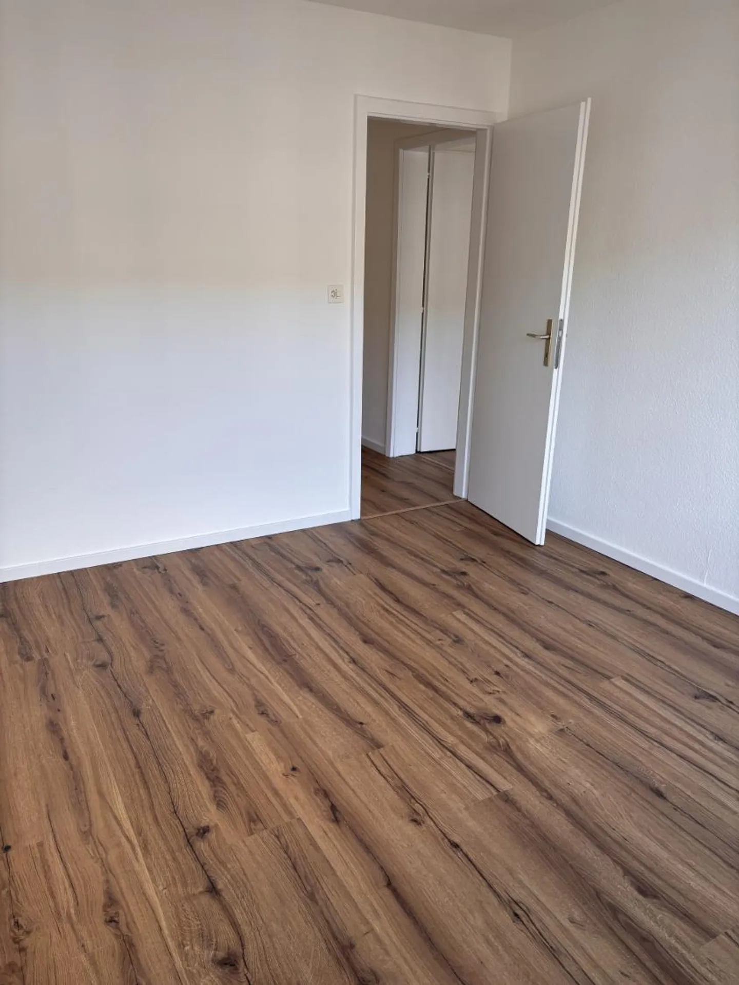 Delémont - Stadtzentrum - geräumige 3,5-Zimmer-Wohnung im 4. Stock - Foto 11 von 16