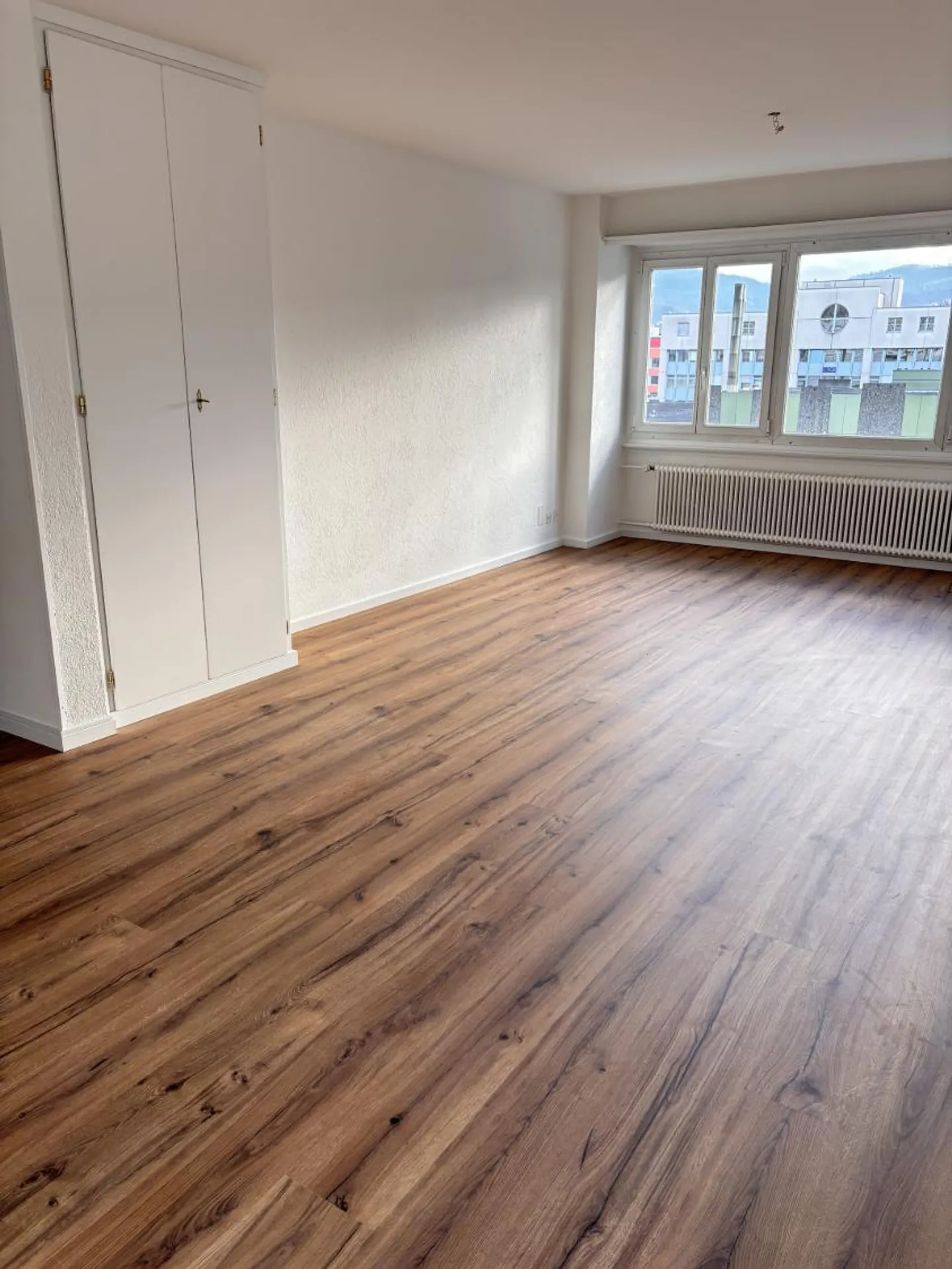 Delémont - Stadtzentrum - geräumige 3,5-Zimmer-Wohnung im 4. Stock - Foto 14 von 16