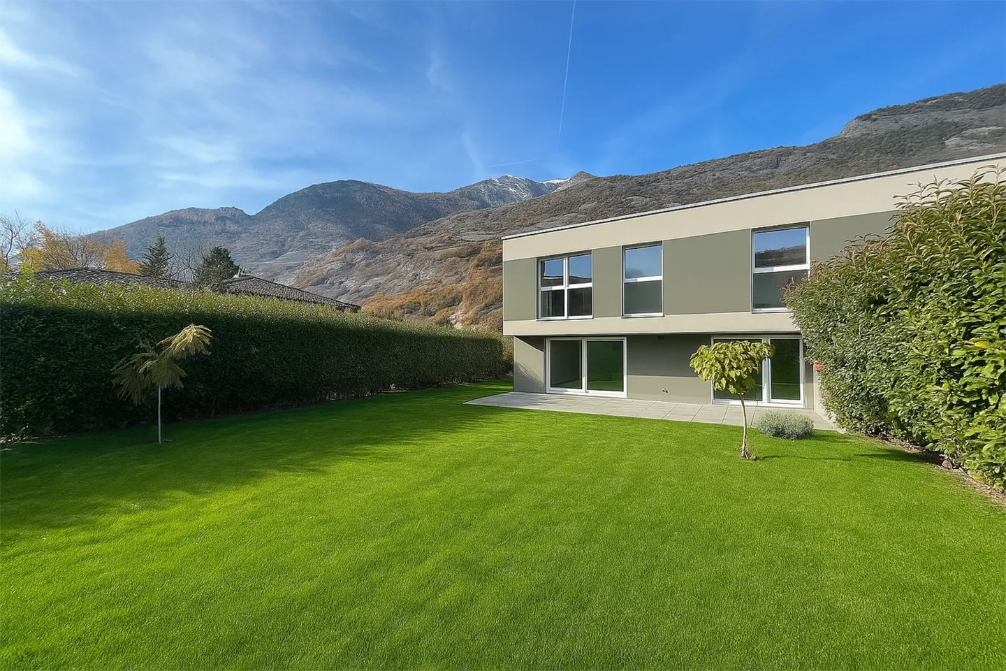 5-room adjoining house - Photo 1 of 11