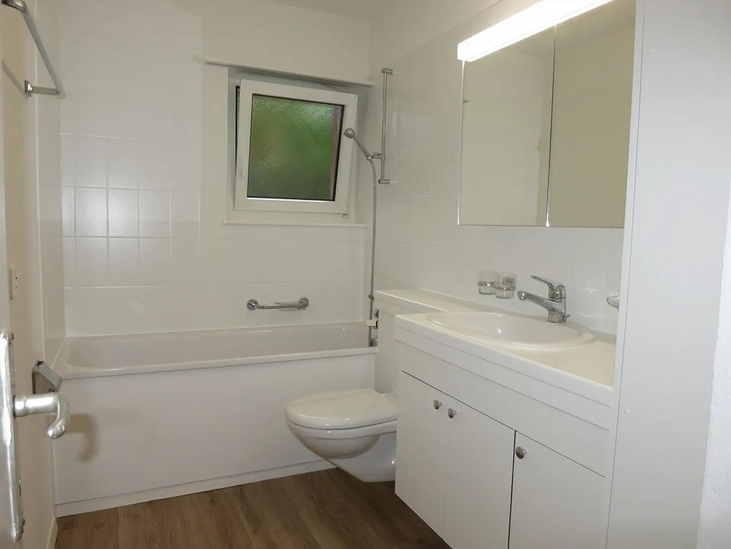 Bright 3.5-room apartment with balcony and beautiful view - Photo 3 of 12