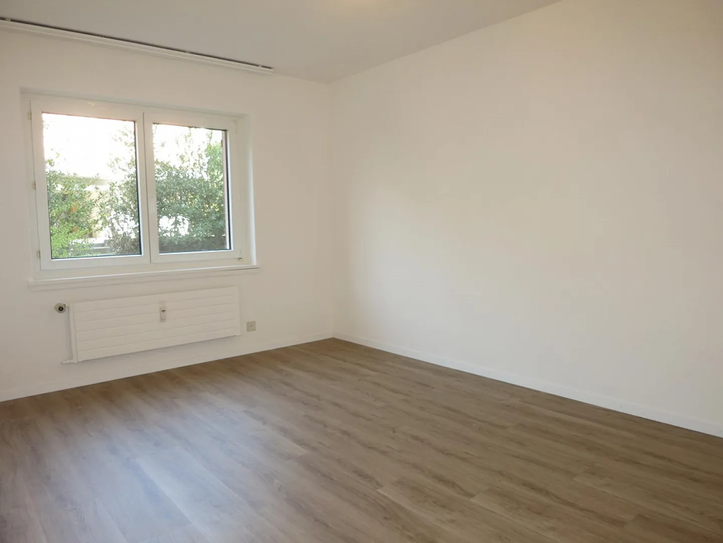 Bright 3.5-room apartment with balcony and beautiful view - Photo 5 of 12